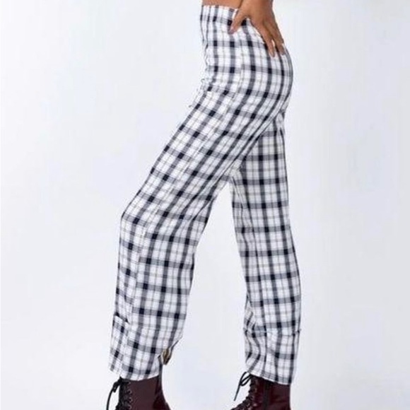 princess polly plaid pants - Picture 3 of 6